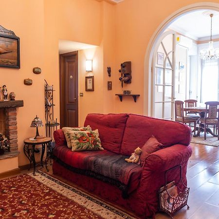 Duomo Walking Distance Elegant Flat With View Apartment Milan Exterior photo