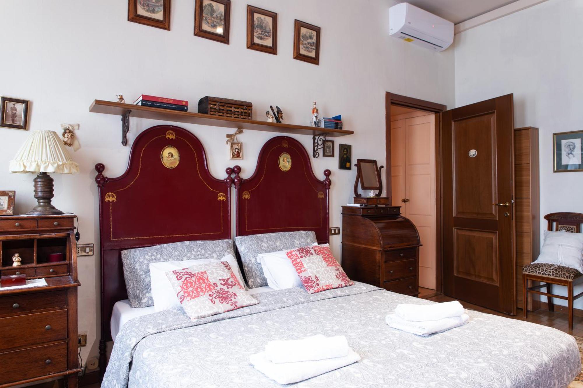 Duomo Walking Distance Elegant Flat With View Apartment Milan Exterior photo