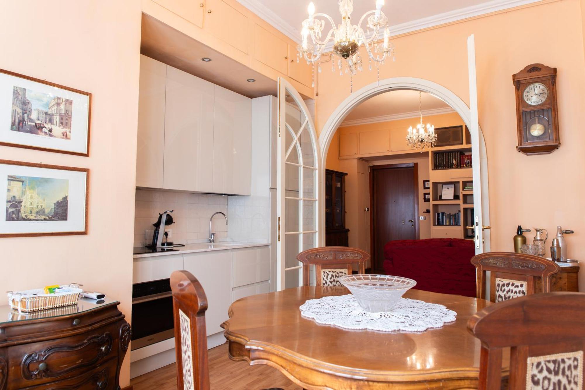 Duomo Walking Distance Elegant Flat With View Apartment Milan Exterior photo