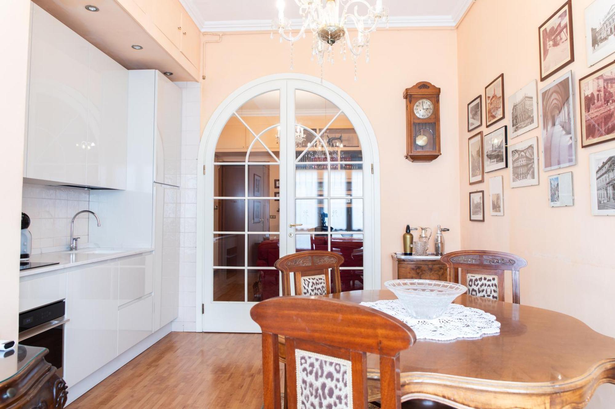Duomo Walking Distance Elegant Flat With View Apartment Milan Exterior photo